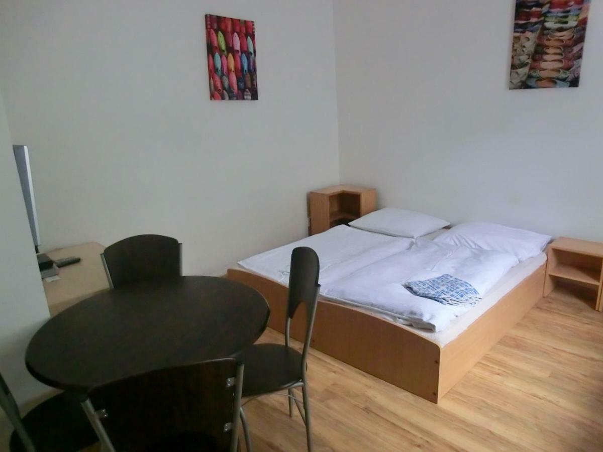 Auberge de jeunesse Milano à Mariánské Lázně Extérieur photo