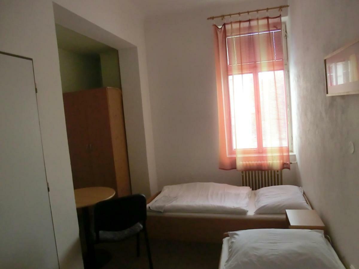 Auberge de jeunesse Milano à Mariánské Lázně Extérieur photo